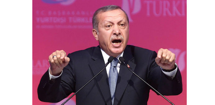 Erdogan: Pressure on central bank.
